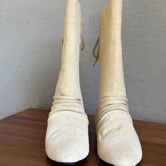 Cream suede leather lace back detail boots size‎ 8.5 pull on - Picture 4 of 5